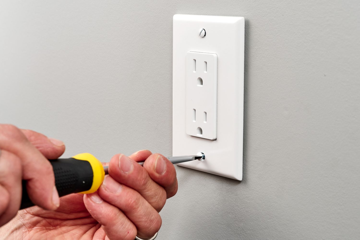 Construction Quote Template - Replace Electrical Outlet