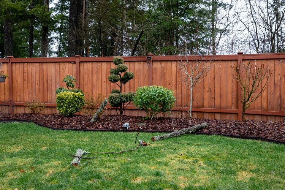 Construction Quote Template - Stain a Privacy Yard Fence