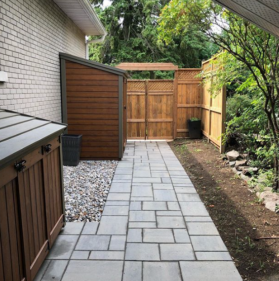 Interlocking Side of House Walkway-2235